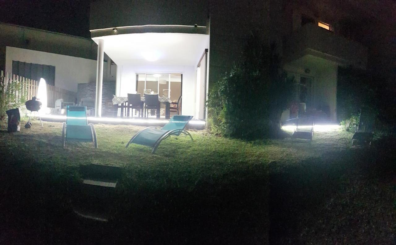 T2 Classe 4 Etoiles Avec Jardin, Piscine, Vue Mer A Saint-Gilles-Les-Bains Bagian luar foto
