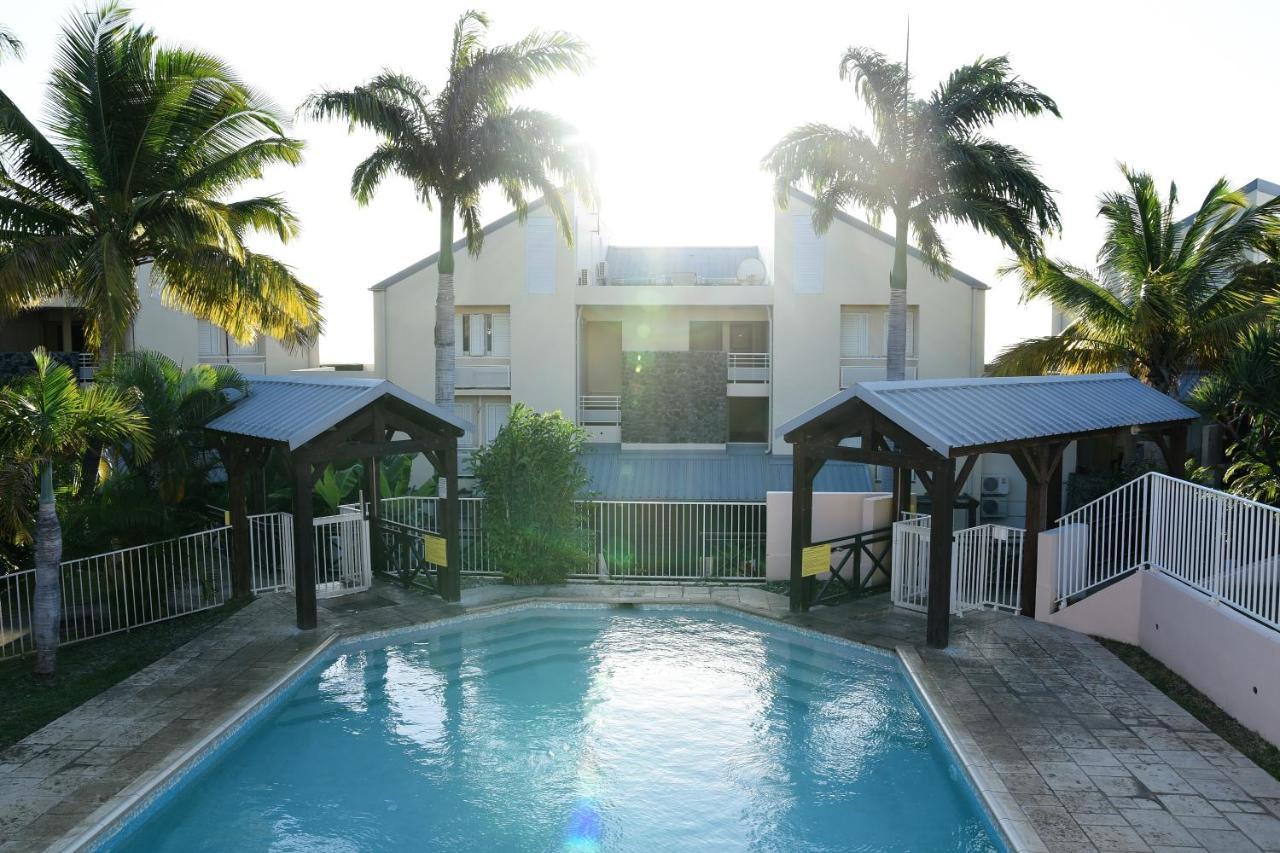 T2 Classe 4 Etoiles Avec Jardin, Piscine, Vue Mer A Saint-Gilles-Les-Bains Bagian luar foto